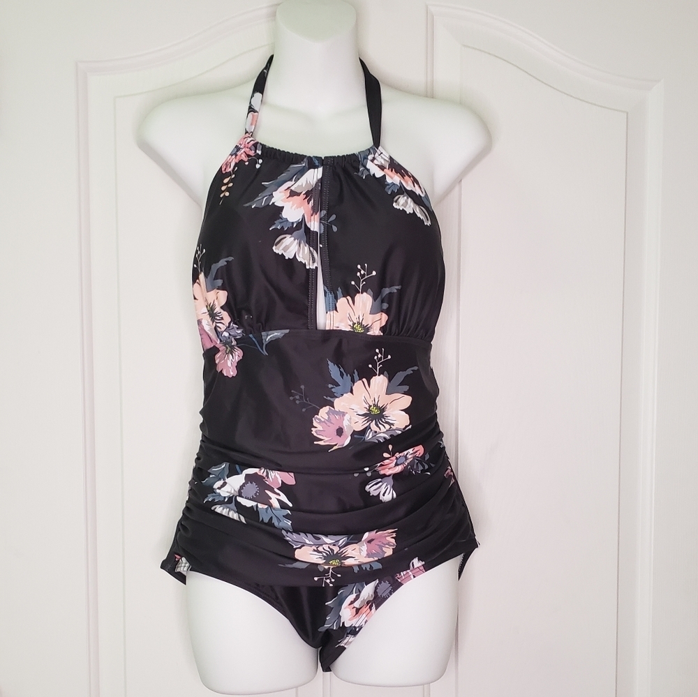 NWOT Swimsuit One Piece